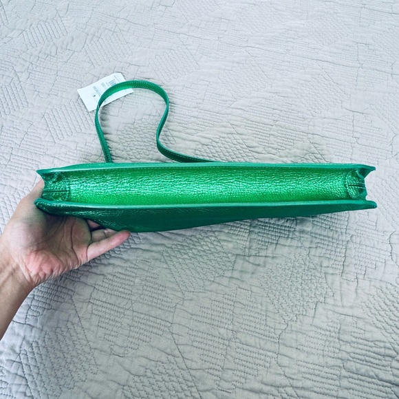 By Fair Dulce Long Metallic Leather Shoulder Bag green - Picture 12 of 16